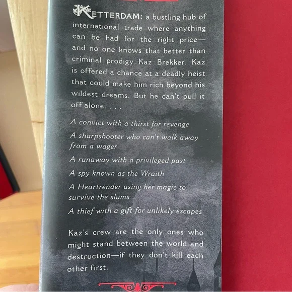 JUST IN Six of Crows Bardugo Fantasy Heist Novel Intrigue Teen Fiction Hardcover - Picture 3 of 9